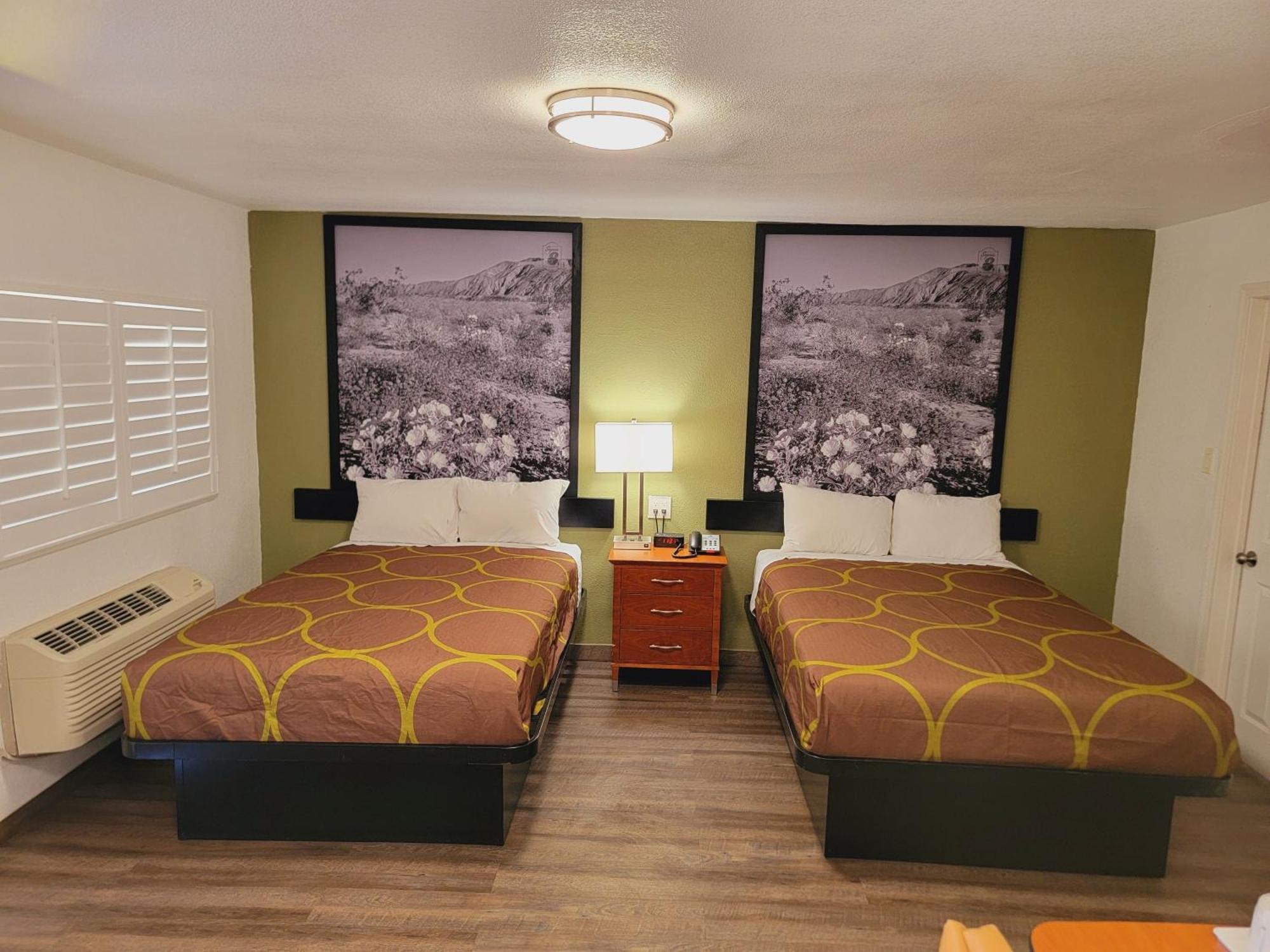 Super 8 By Wyndham El Centro North Hotell Exteriör bild