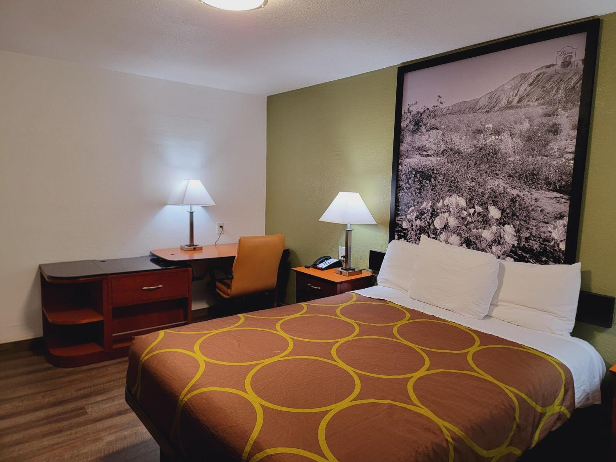 Super 8 By Wyndham El Centro North Hotell Exteriör bild